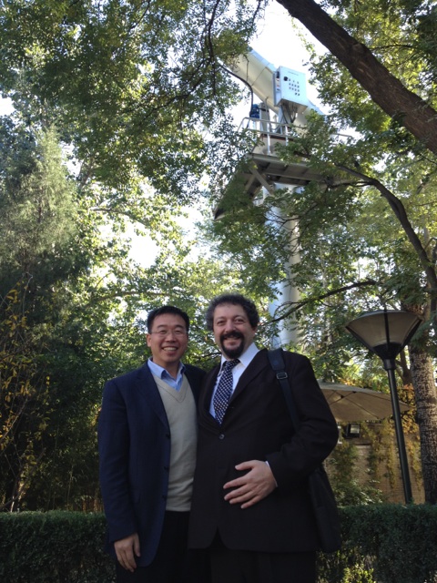 意大利怡柯乐公司总裁Matteo与丁总雾炮下留影