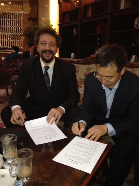  Italy Yike music and my company signed fog cannons and other dust suppression equipment exclusive agency agreement